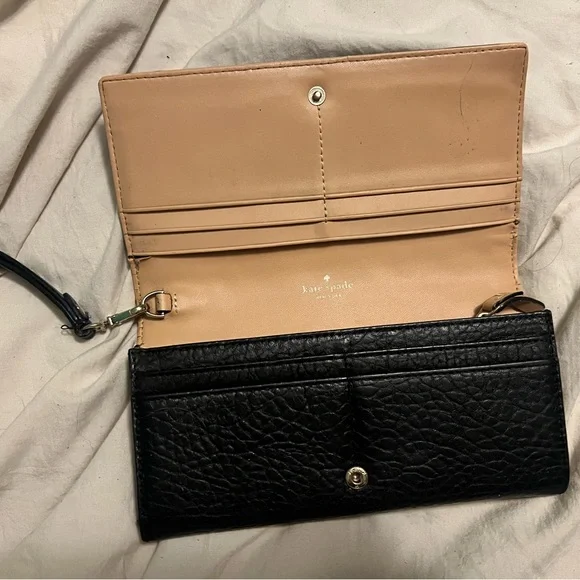 Kate Spade Black Shoulder Bag with Gold Accents - Picture 8 of 9